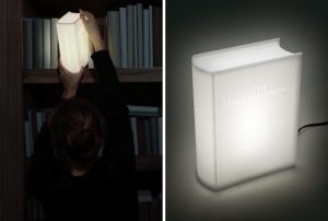 20-idees-de-cadeaux-pour-amoureux-des-livres-1-lampe