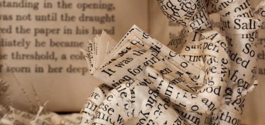 Les-sculptures-de-livres-de-Emma-Taylor-5